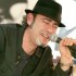Luca Carboni, le radio censurano il nuovo singolo “Cazzo che bello l’ amore”, il video