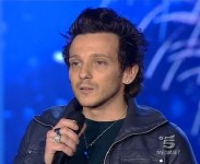 Italia’ s Got Talent: testo e video di “Me ne frego di tutto” di Demis Facchinetti rivelazione del talent show