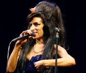 Amy Winehouse: il ritorno con la cover “It’ s my party”, il video